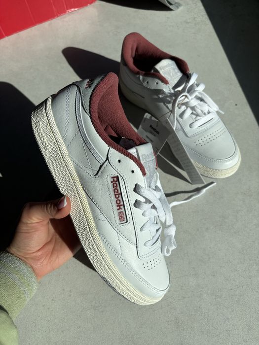 Nowe buty sportowe damskie Reebok Club C 85 37,5
