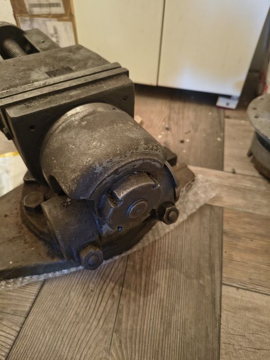 Imadło skrętne uchylne maszynowe 150 mm