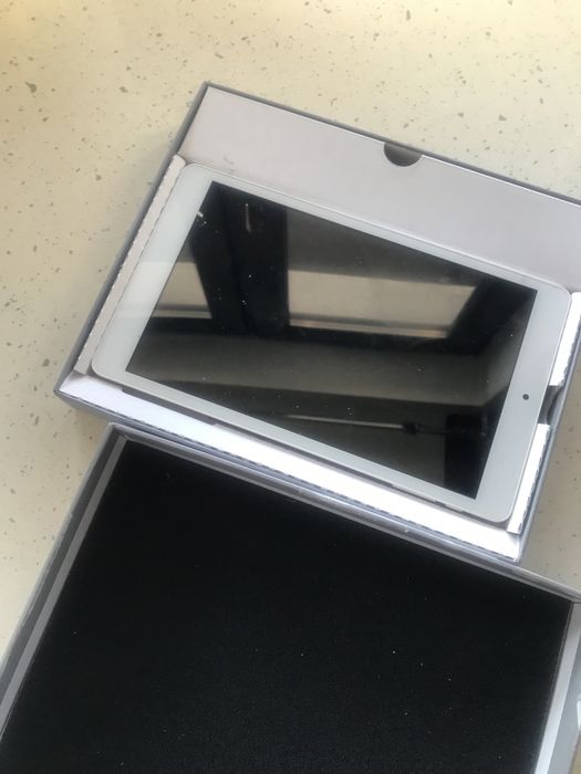 Терміново!!! Teclast планшет 80h