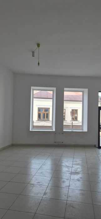 Lokal 85m2 do wynajęcia
