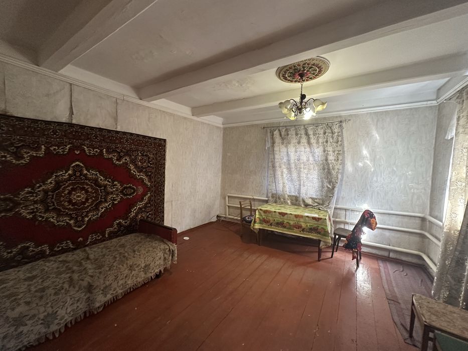 Продам будинок з виходом до річки