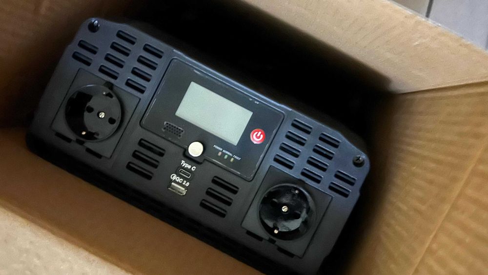 Інвертор Technaxx Germany TE20 12V 2000W/4000W мод. синус  (Німеччина)