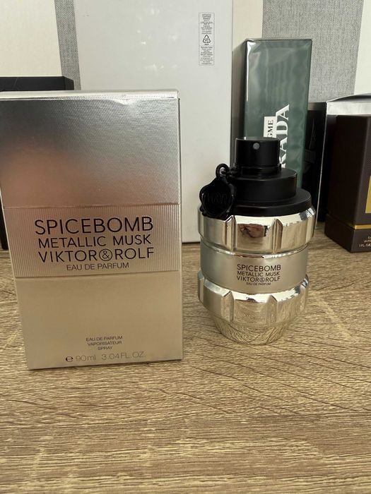 Victor & Rolf Spice Bomb Metallic Musk 100ml - oryginalne