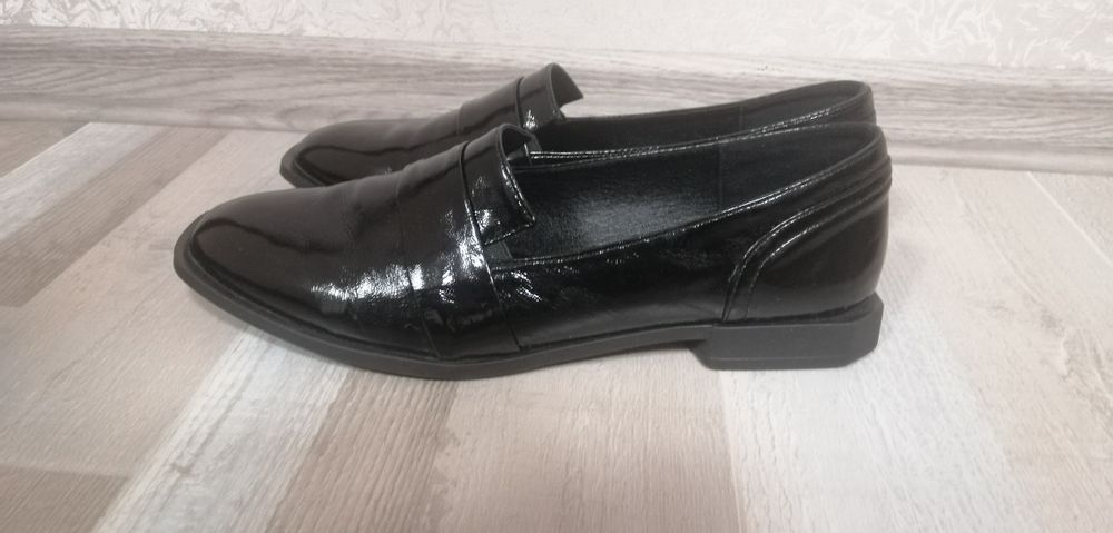 Продам жіночі лофери