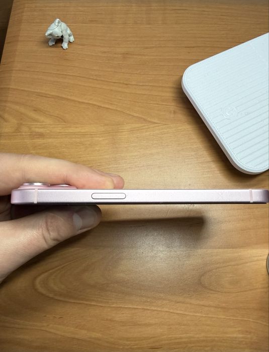 Iphone 15 pink 128gb ідеальний стан