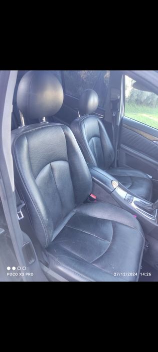 Mercedes-Benz E 320 — fotografia 10