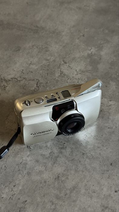 Терміново! Olympus mju ZOOM 70 плівковий фотоапарат 35мм