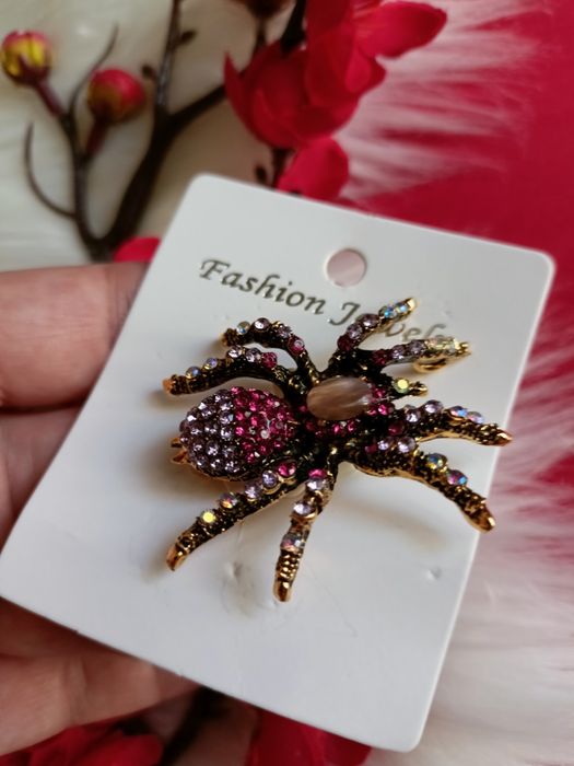 Broszka pająk. Produkt nowy