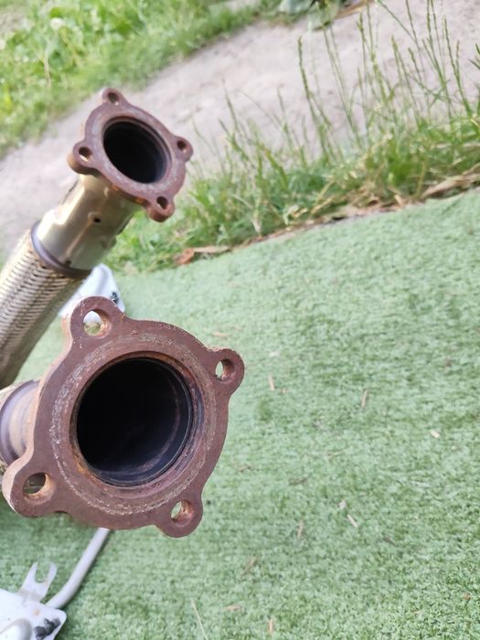 Katalizator Volvo 3.2 Benzyna S80 XC90 XC70 3110099100 SWEDEN