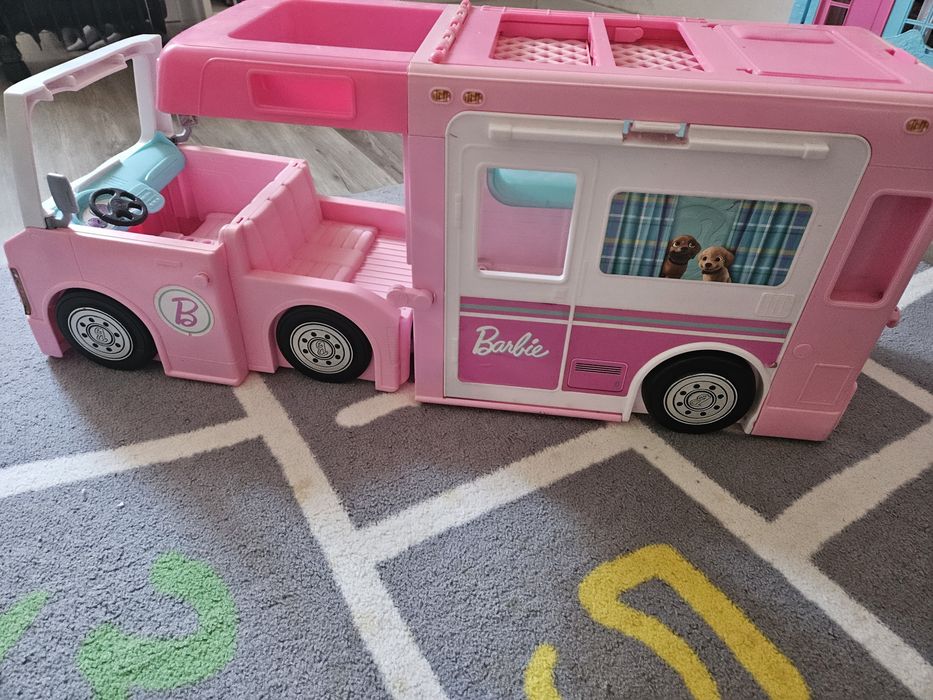 Autocaravana BARBIE