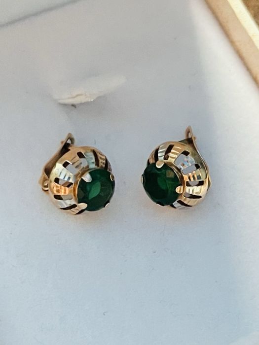 Сережки зі вставкою каменя