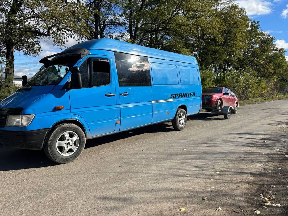 Вантажні та пасажирські перевезення