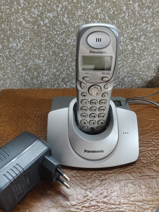 Телефон Panasonic KX-TG1107UA