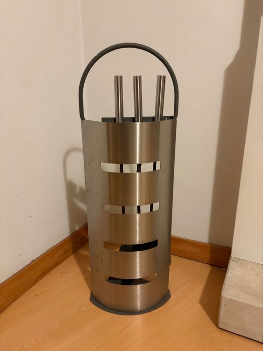 Conjunto de utensílios para lareira em aço inox – design moderno