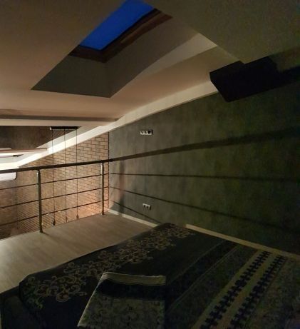 Сдаю 2эт.кв.в стиле ЛОФТ посуточно и почасово. М.Холодная гора. Класс