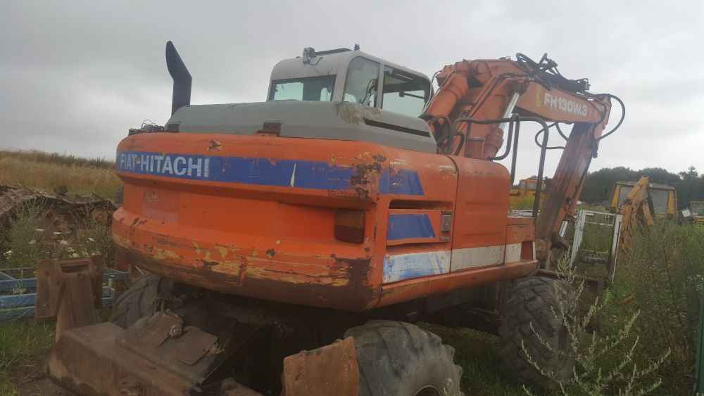 koparka fiat hitachi FH130W siłownik ramienia hydraulika siłowa