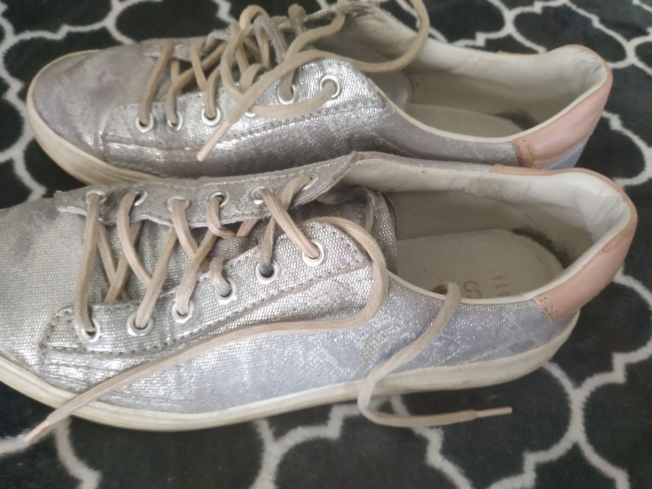 Esprit srebrne trampki 38