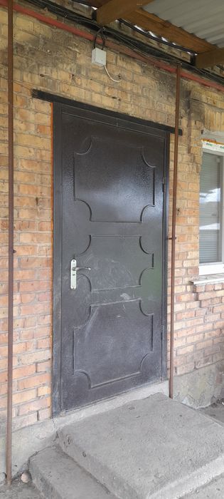 Продам дом в Никополе или обменяю на квартиру.