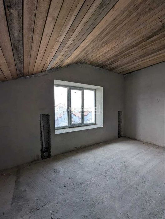 Продаж! Здана 2км квартира 62м2 в самому центрі міста