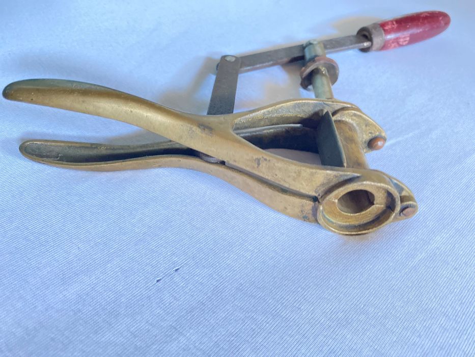 Rolhador francês de garrafa,  Sambri