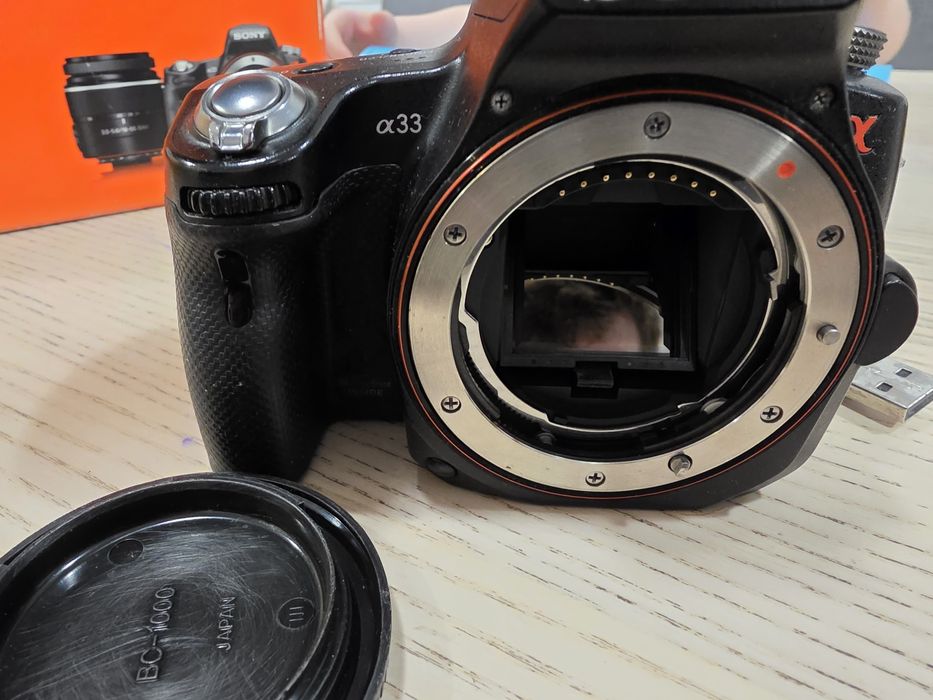 Sony A 33 lustrzanka uszkodzona