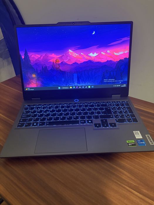 Lenovo Loq 15IAX9