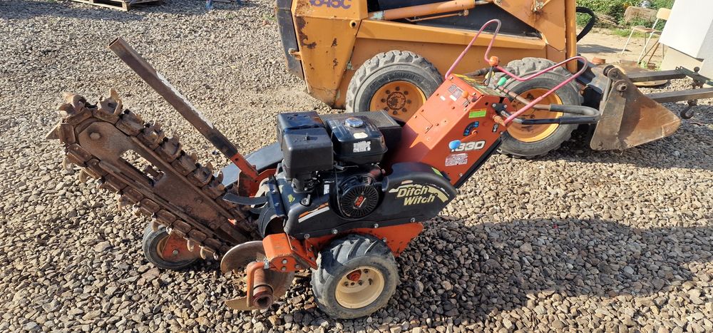 Koparka łańcuchowa ditch witch 1330 napęd hydrauliczny silnik honda