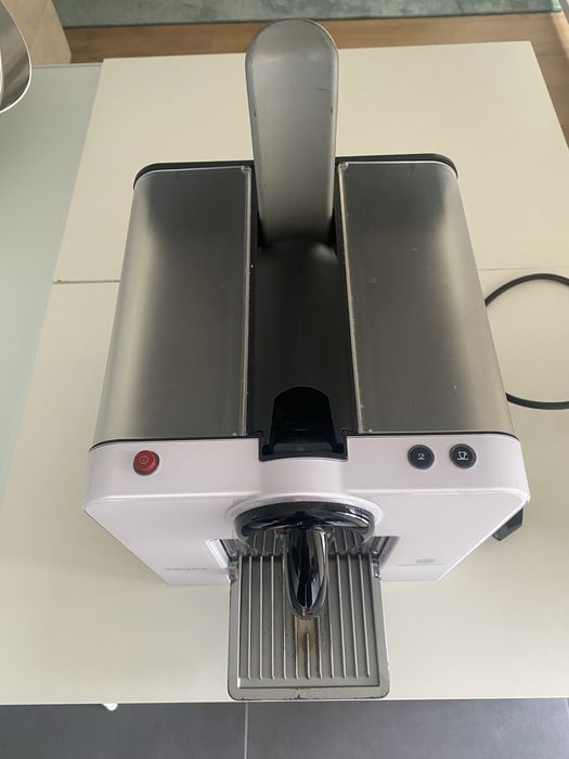 Máquina de Café Nespresso Krups – Avariada | Para Peças ou Reparação