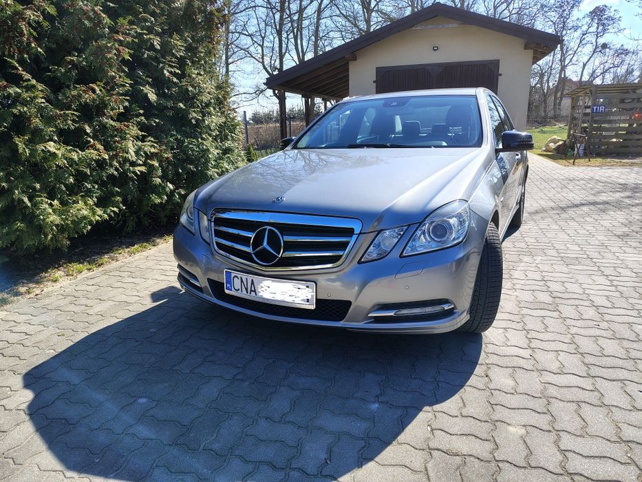 E220 Sedan W212 stan bardzo dobry