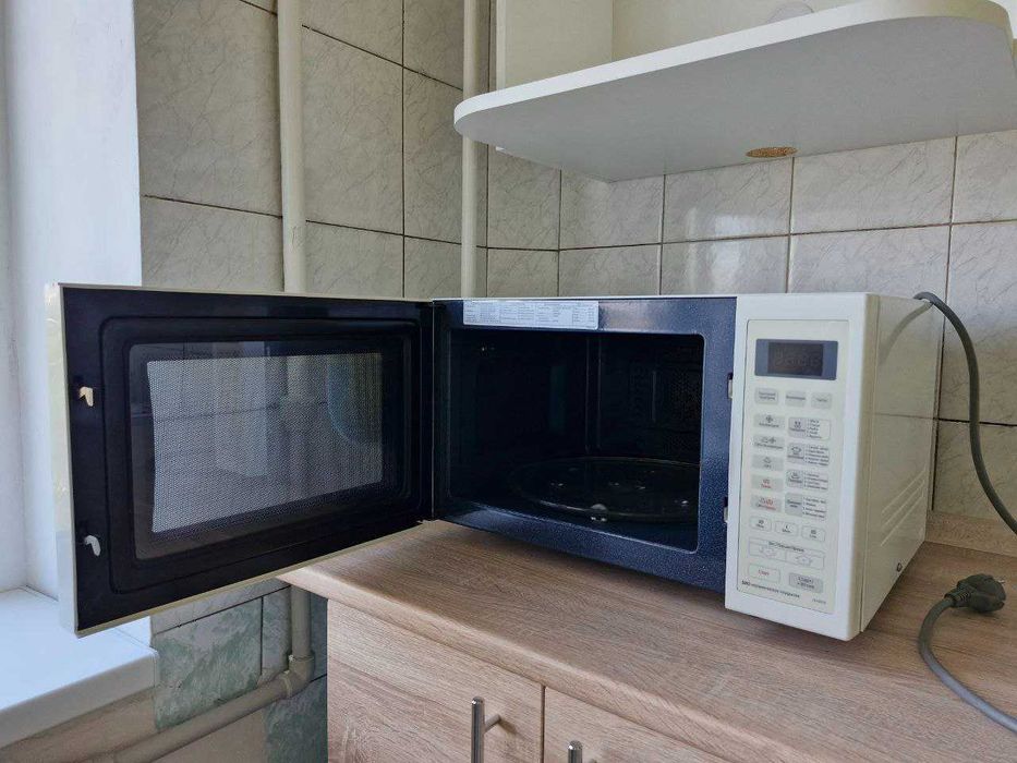 Мікрохвильова піч Samsung б/у