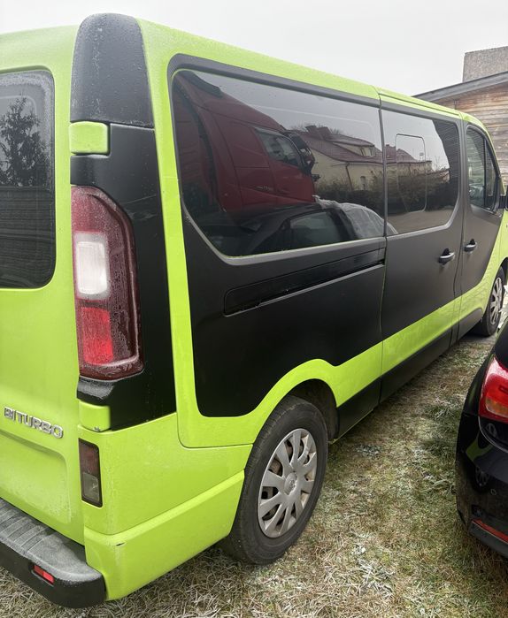 Opel Vivaro 1.6 Biturbo  pełna osobówka
