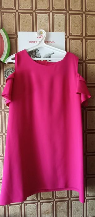 Платье коктельное малиновое