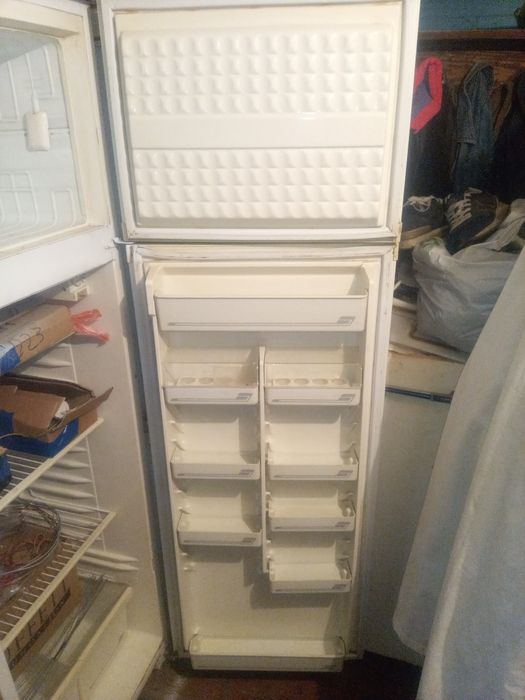 Продам холодильник
