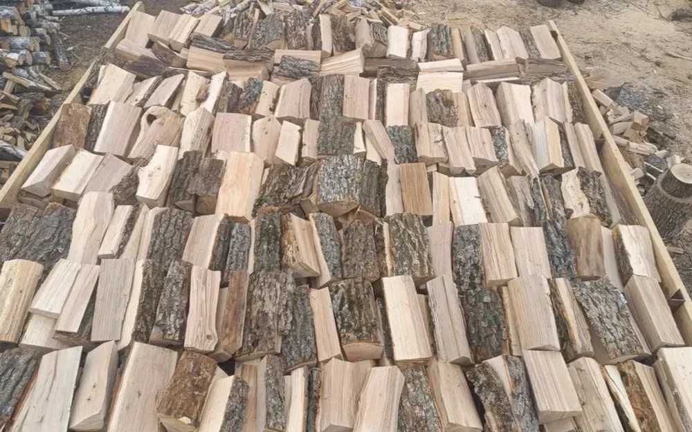 Дрова колоті вільха клен ясен дуб береза акація