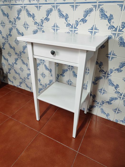 Mesa de Cabeceira IKEA HEMNES – Branca