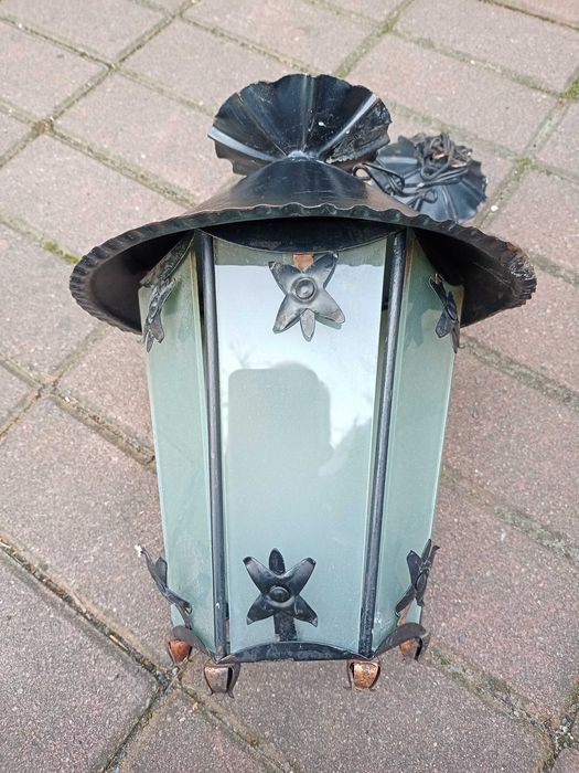 Wisząca lampa latarnia