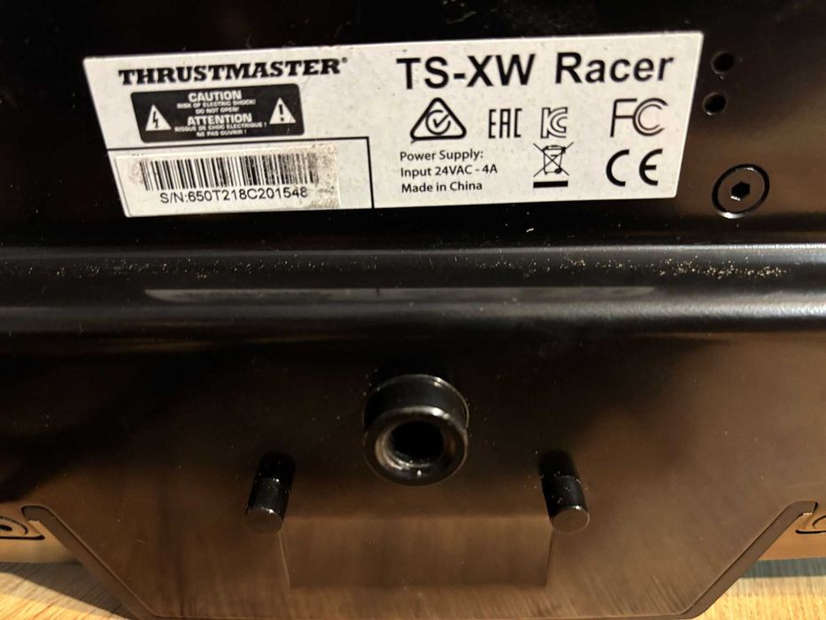 Sprzedam bazę Thrustmaster Ts-xw