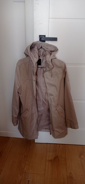 Beżowa parka Mohito