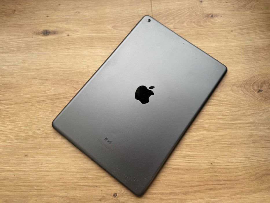 Tablet Apple iPad 8 gen. 32 GB WiFi bat: 89% +GW 6 msc