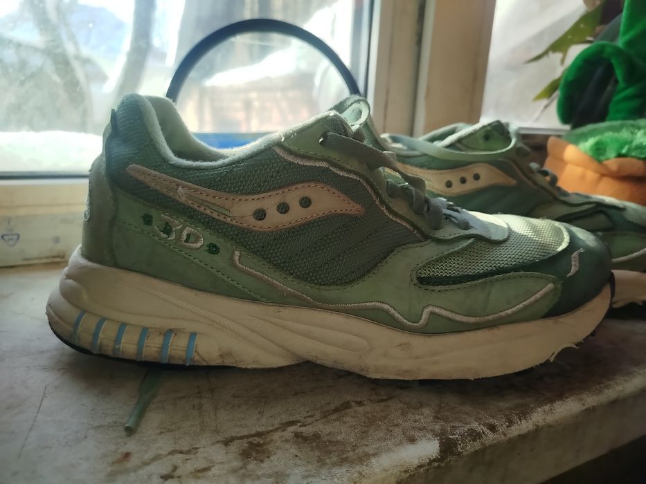 Кросівки  б/у 26 см по  стельке.