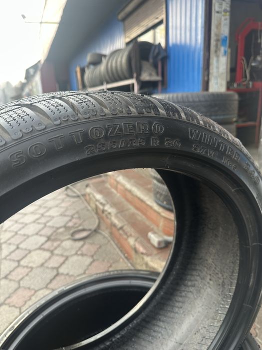 255/35/20 пара 2шт пирелли 2020 год 7+мм топ!)