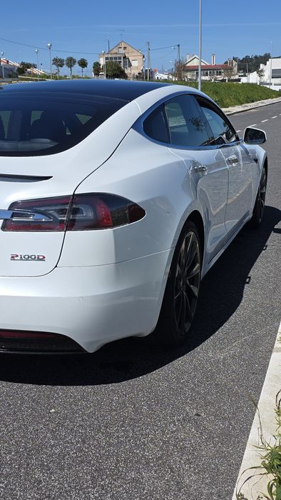 Tesla model S performance