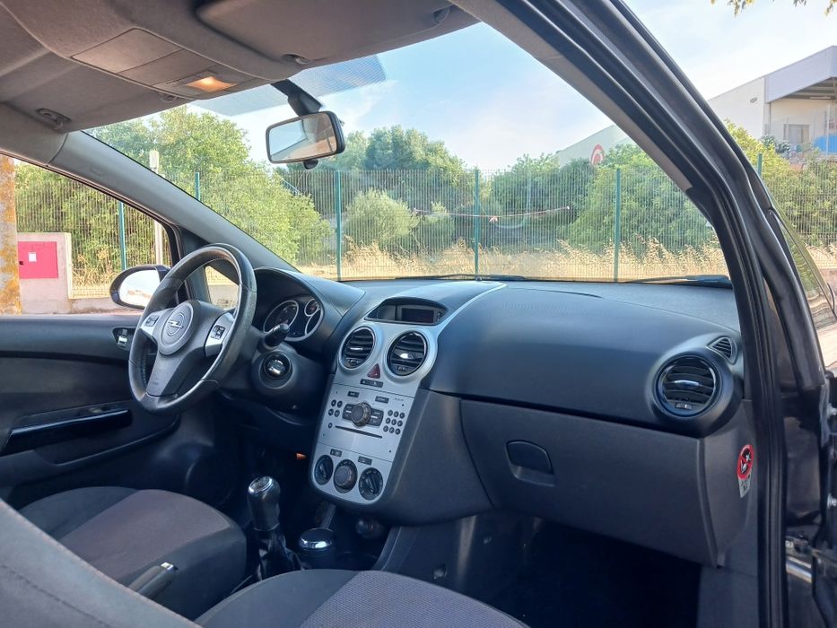 Opel corsa D 1.3cdti Hatchback