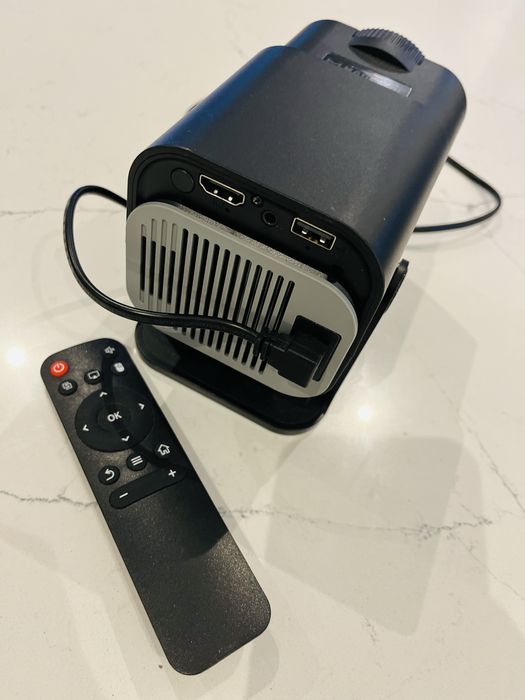 projekor LED Magcubic HY320 mini