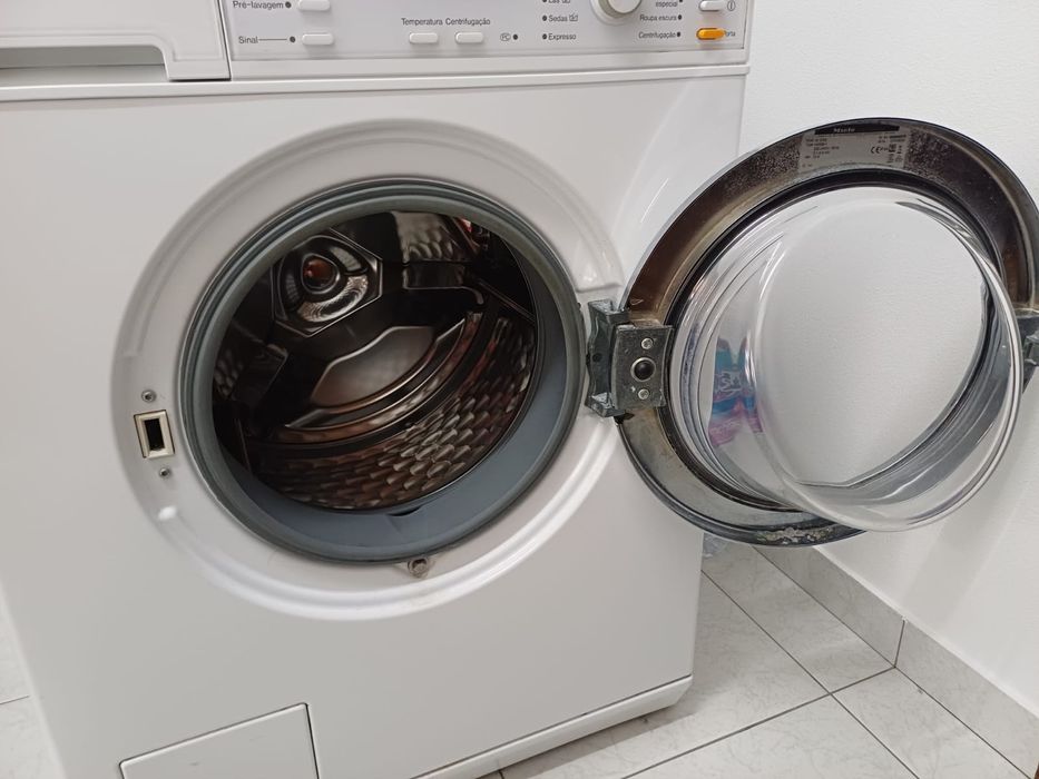 Máquina de roupa Miele 6kg