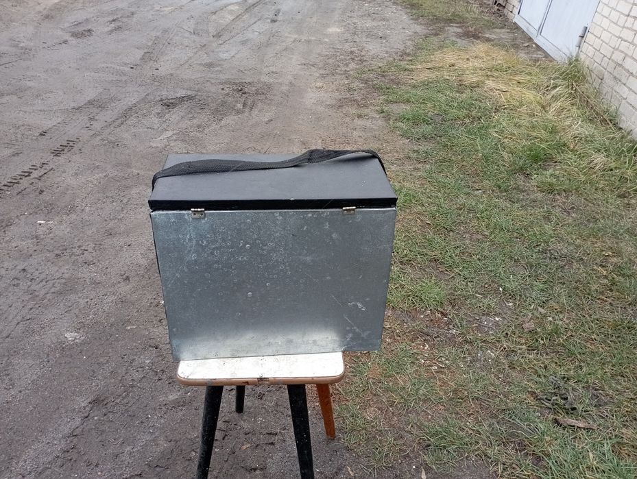 Металевий Рибацький ящик