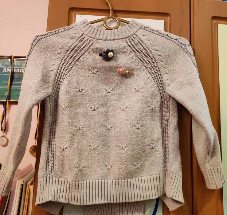 Свитер нарядный на девочку. Хлопок