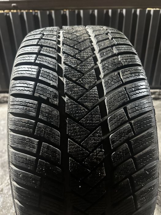 255/40 R19 VREDESTEIN wintrac pro