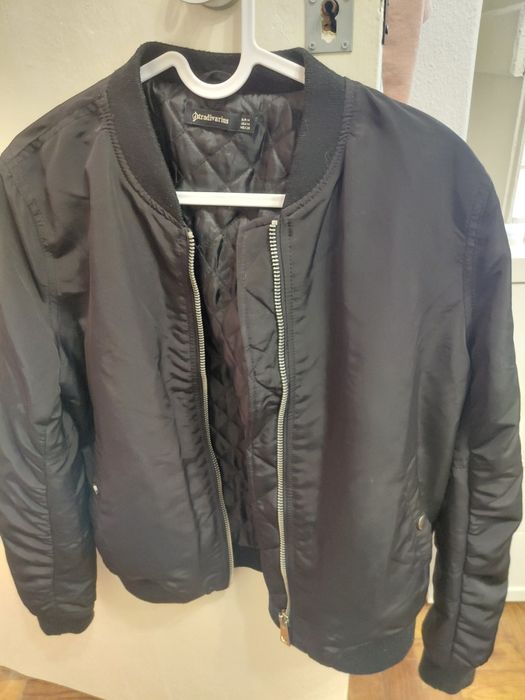 Casacos guess e stradivarius Tamanho M