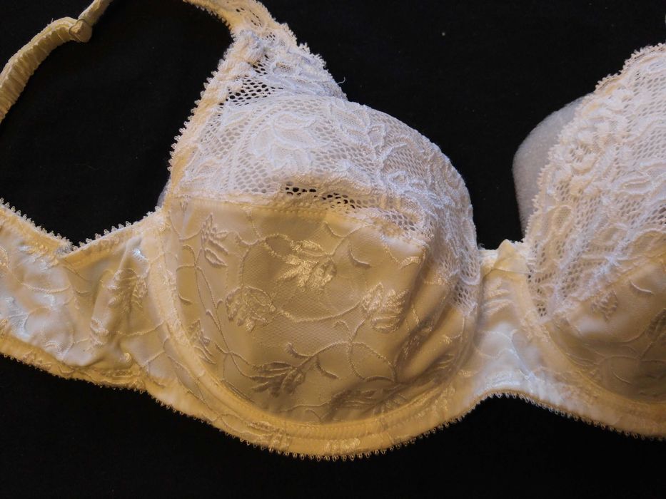 Biustonosz koronkowy ecrue